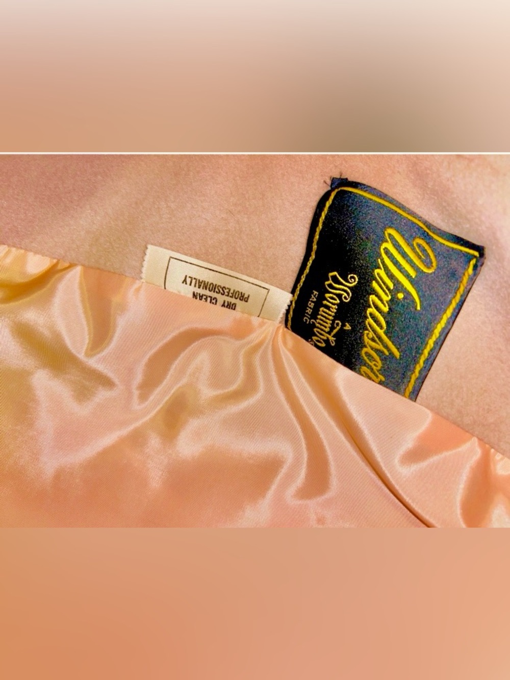 Vintage 1940’s Genuine Blonde FOX FUR Princess Wool Coat! Peach Satin Lining. - Picture 2 of 8